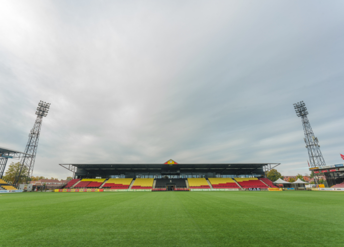 Adelaarshorst, deventer, binnenin het stadion, OVI-Enschede
