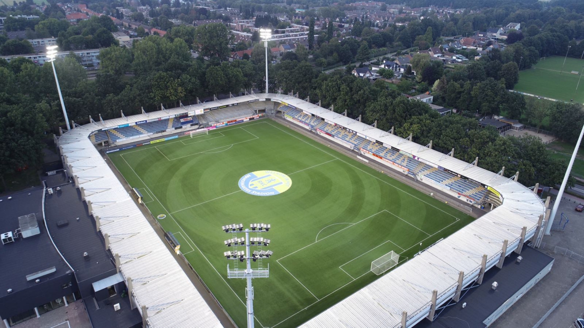 RKC Waalwijk stadion driekwart droneshot